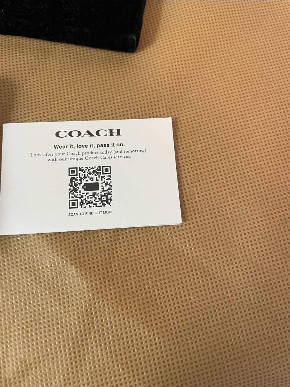 Authentic Coach Leather Gold / Tan  Snap Wallet - with Gold Coach Logo - Picture 3 of 13
